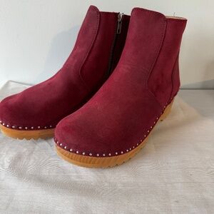 Red suede troentorp clog boots EU size 41